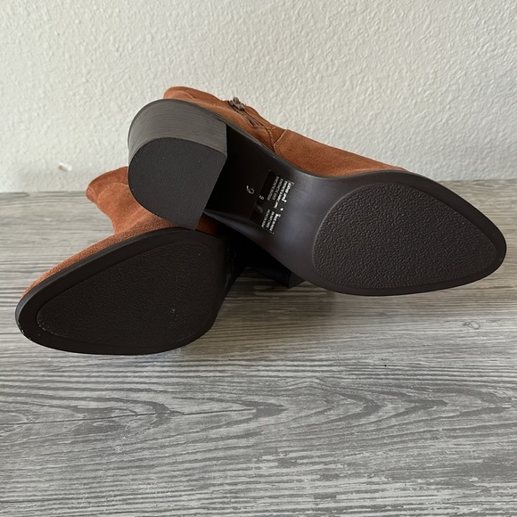 Seychelles Pretty Little Bird Bootie Cognac Suede - Picture 3 of 5